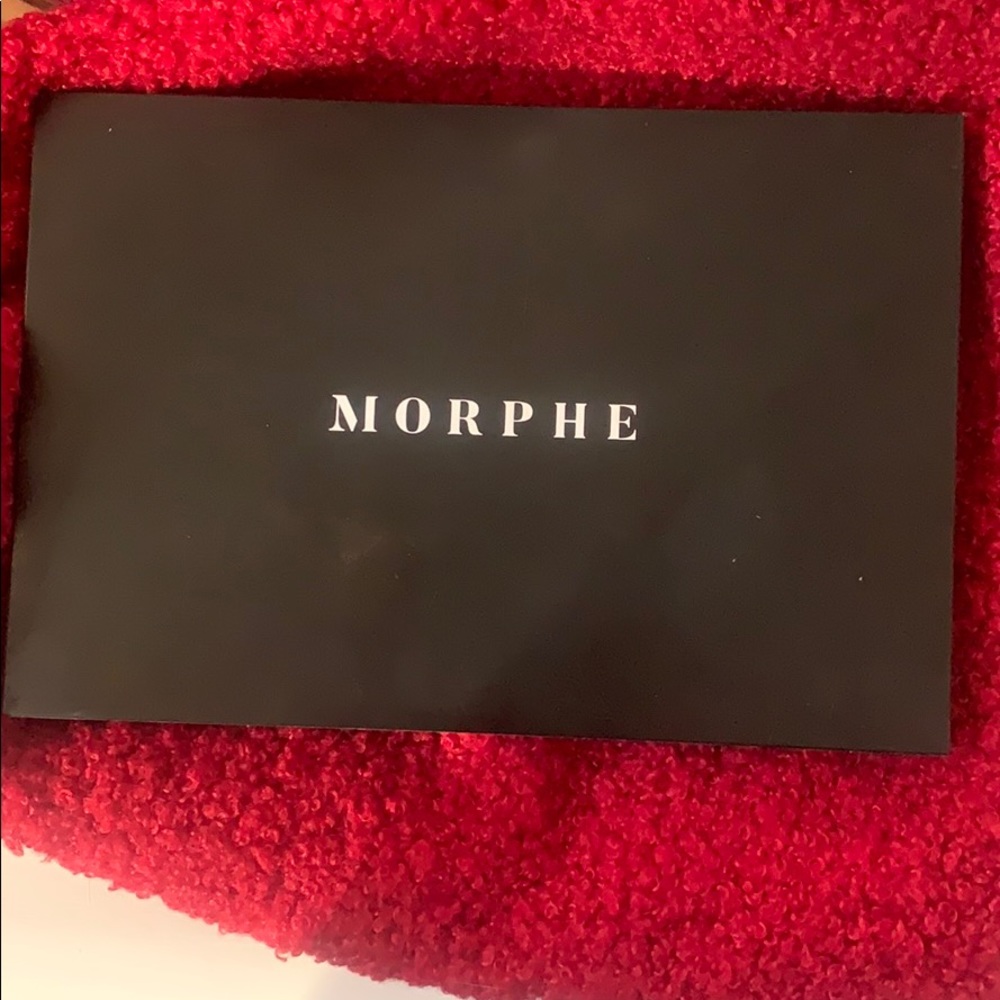 Morphe sculpt and shimmer pallet